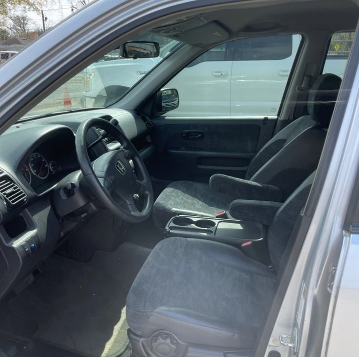 2004 Honda CR-V 2nd Gen - Image 8 of 13
