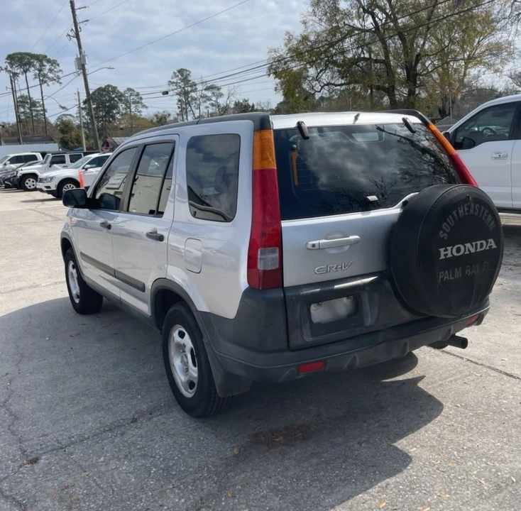 2004 Honda CR-V 2nd Gen - Image 2 of 13