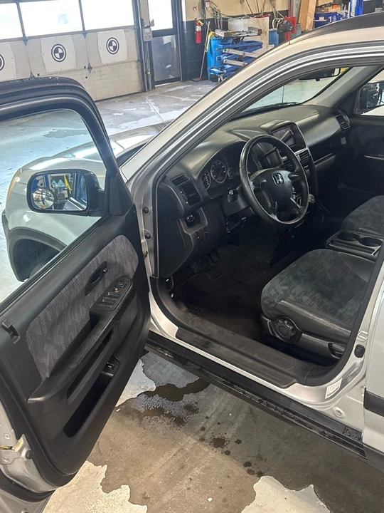 2004 Honda CR-V 2nd Gen - Image 8 of 20