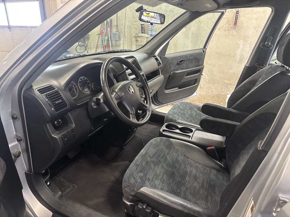 2004 Honda CR-V 2nd Gen - Image 13 of 20