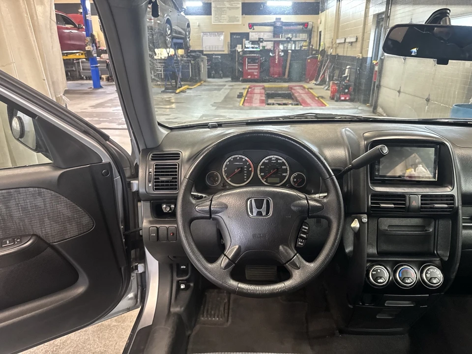 2004 Honda CR-V 2nd Gen - Image 12 of 20