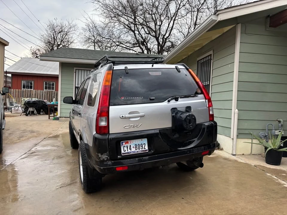2004 Honda CR-V 2nd Gen - Image 4 of 11