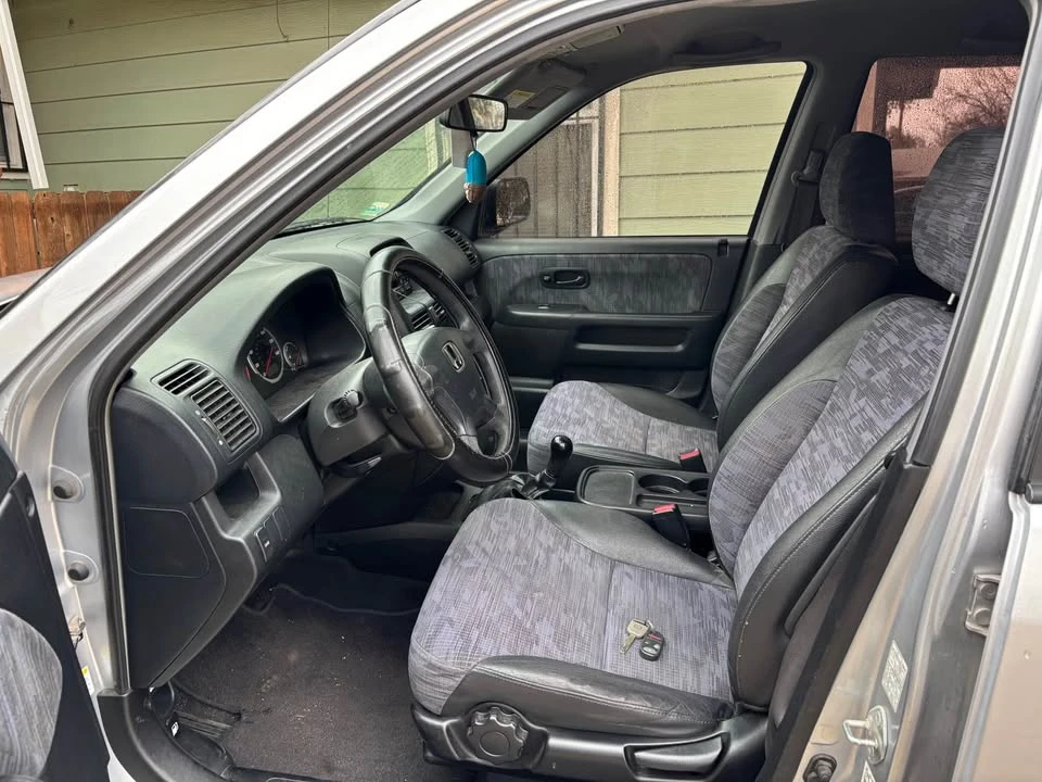 2004 Honda CR-V 2nd Gen - Image 5 of 11