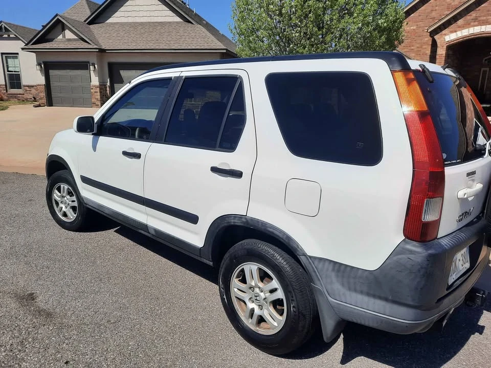 2004 Honda CR-V 2nd Gen - Image 5 of 11
