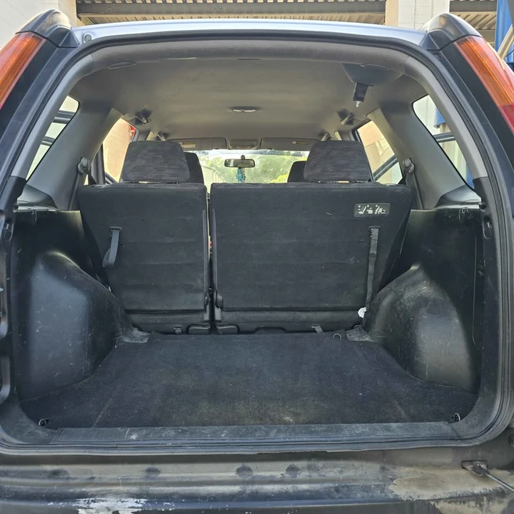 2004 Honda CR-V 2nd Gen - Image 10 of 11