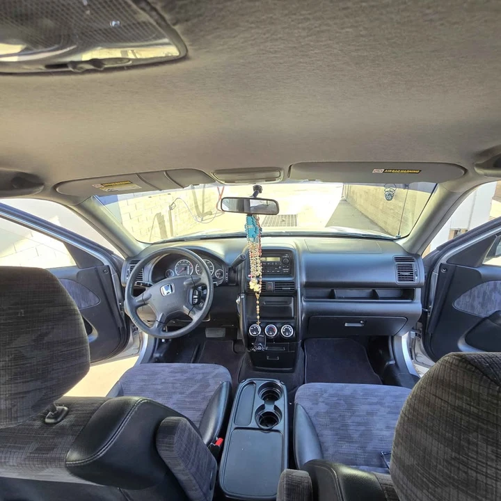 2004 Honda CR-V 2nd Gen - Image 6 of 11