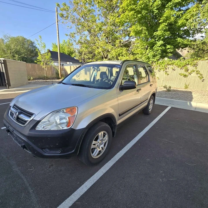 2004 Honda CR-V 2nd Gen - Image 4 of 11