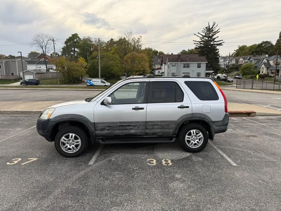 2004 Honda CR-V 2nd Gen - Image 3 of 6