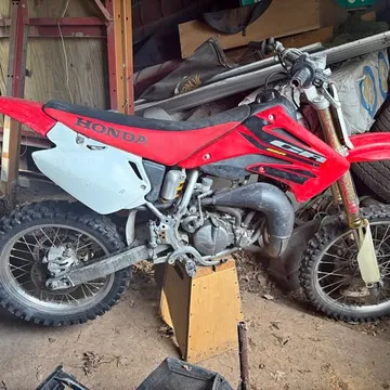2004 Honda CR85RB Dirt Bike