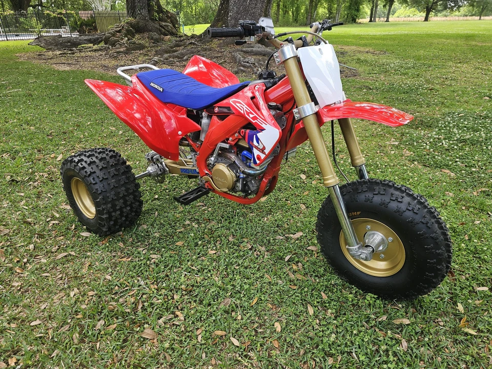 2004 Honda CRF - Image 2 of 27