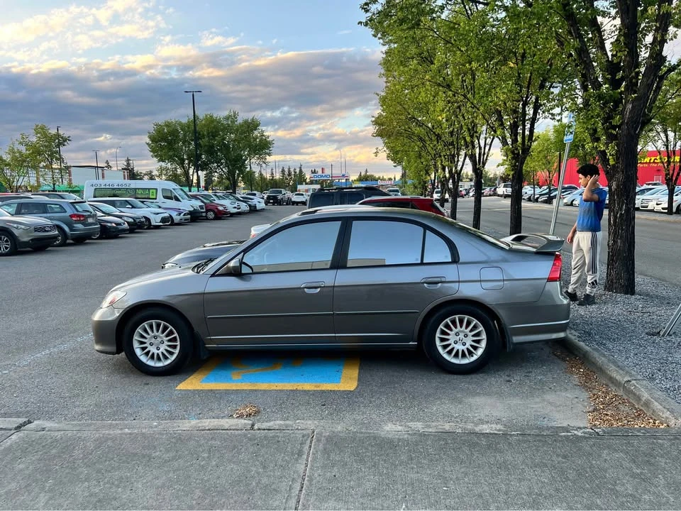2004 Honda Civic 7th Gen - Image 3 of 14