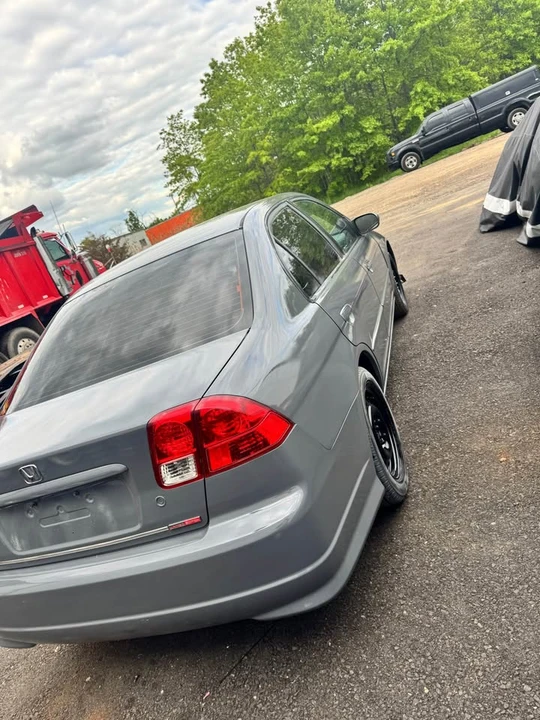 2004 Honda Civic 7th Gen - Image 2 of 14