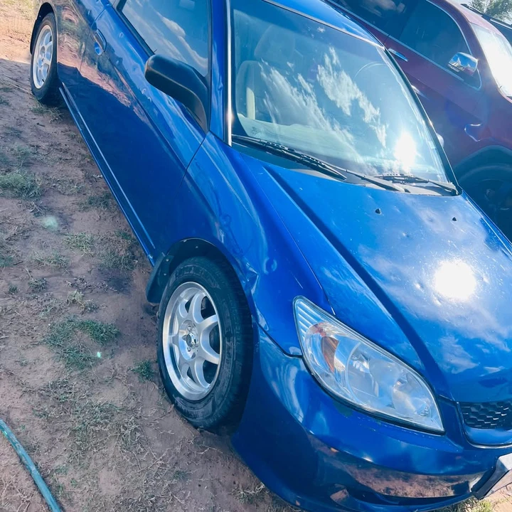 2004 Honda Civic 7th Gen - Image 8 of 16