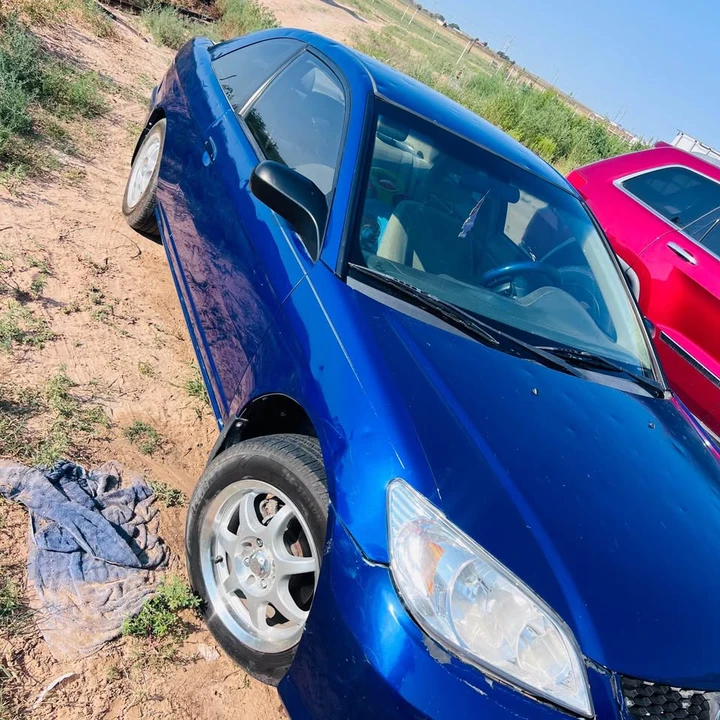 2004 Honda Civic 7th Gen - Image 13 of 16