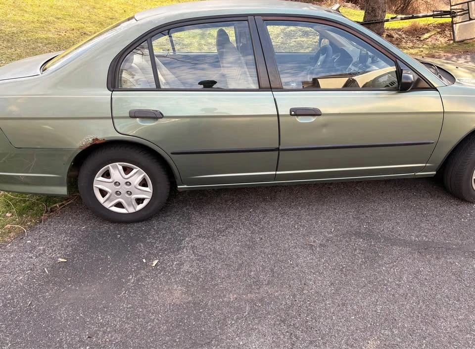 2004 Honda Civic 7th Gen - Image 2 of 5