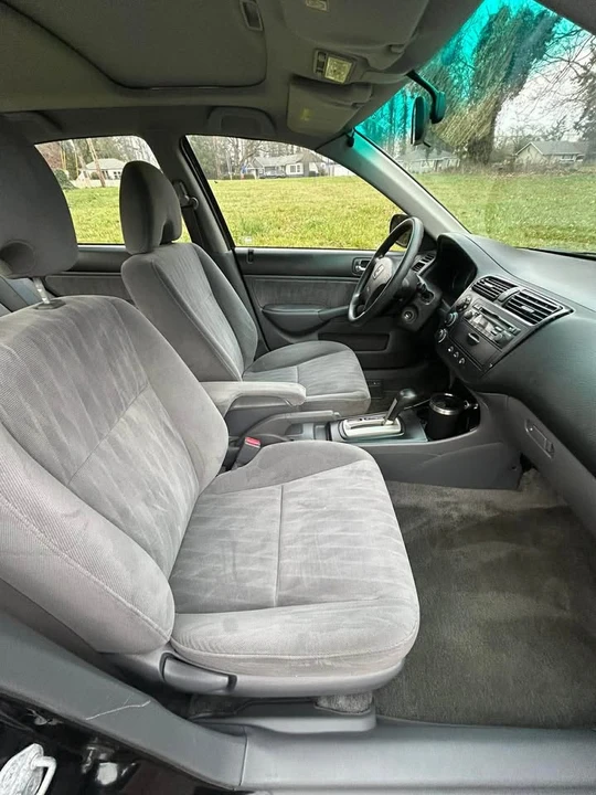 2004 Honda Civic 7th Gen - Image 3 of 8