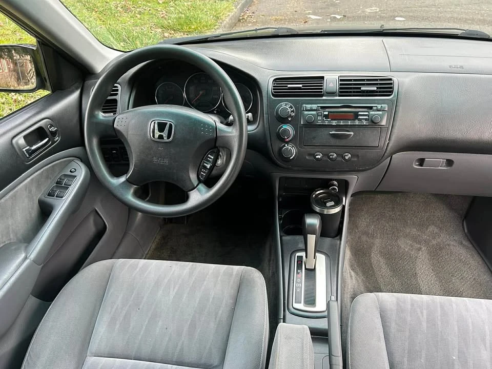 2004 Honda Civic 7th Gen - Image 2 of 8