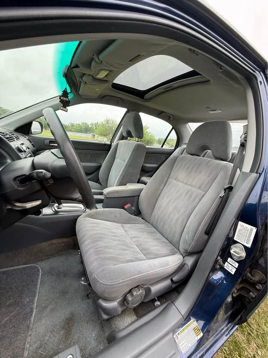 2004 Honda Civic 7th Gen - Image 9 of 17