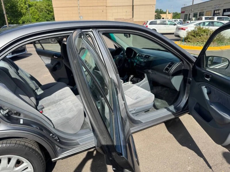 2004 Honda Civic 7th Gen - Image 13 of 19