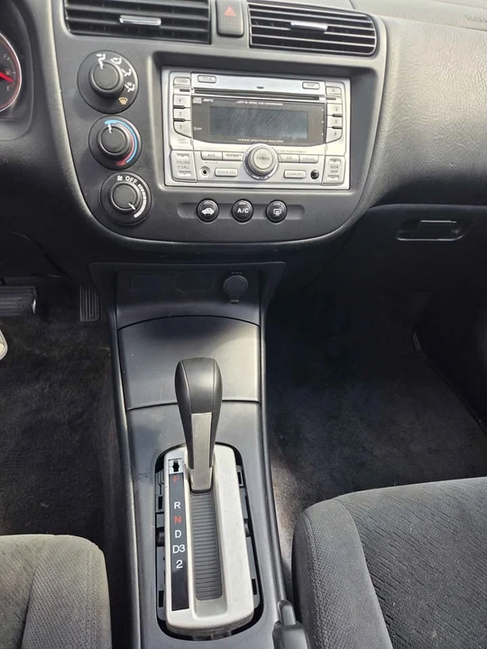 2004 Honda Civic 7th Gen - Image 10 of 12
