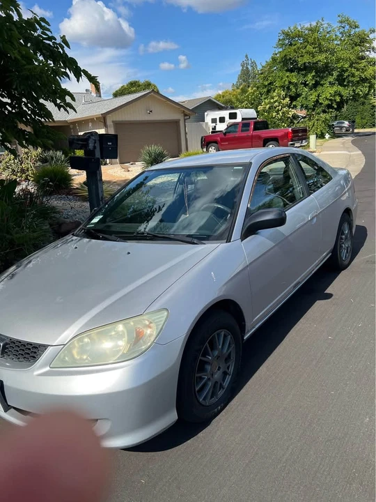 2004 Honda Civic 7th Gen - Image 2 of 4