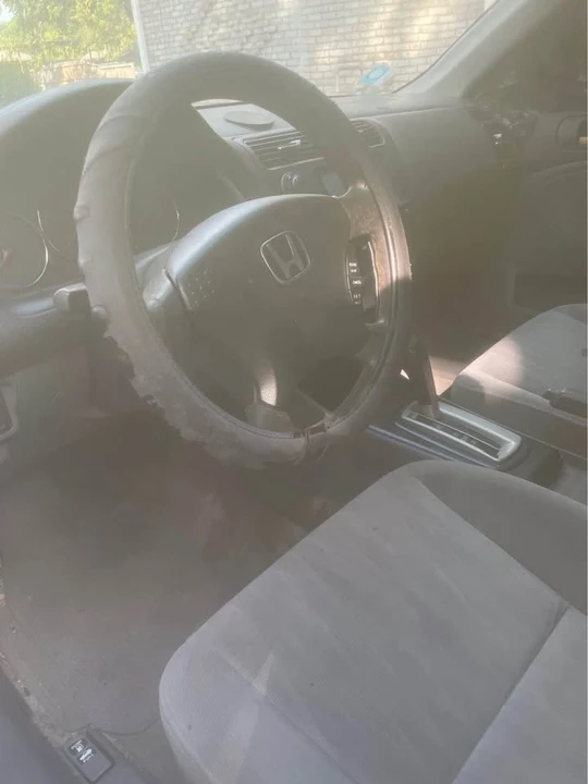 2004 Honda Civic 7th Gen - Image 2 of 6