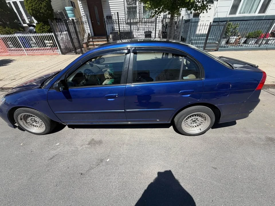 2004 Honda Civic 7th Gen - Image 2 of 7