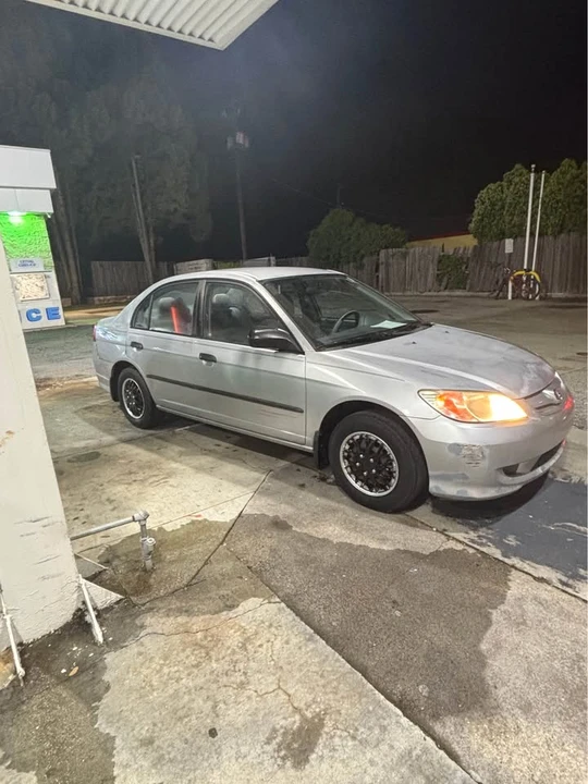 2004 Honda Civic 7th Gen - Image 2 of 15