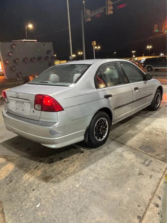 2004 Honda Civic 7th Gen - Image 5 of 15
