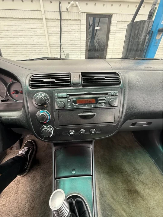 2004 Honda Civic 7th Gen - Image 10 of 13