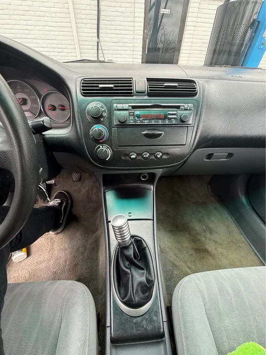 2004 Honda Civic 7th Gen - Image 9 of 13
