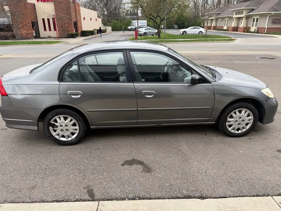 2004 Honda Civic 7th Gen - Image 2 of 13