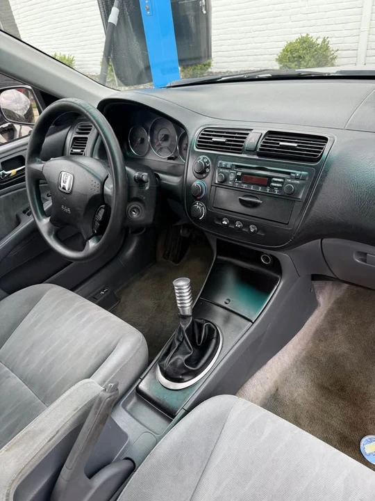 2004 Honda Civic 7th Gen - Image 6 of 13