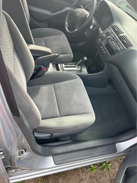 2004 Honda Civic 7th Gen - Image 7 of 9