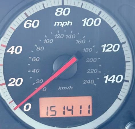 2004 Honda CR-V 2nd Gen - Image 6 of 8