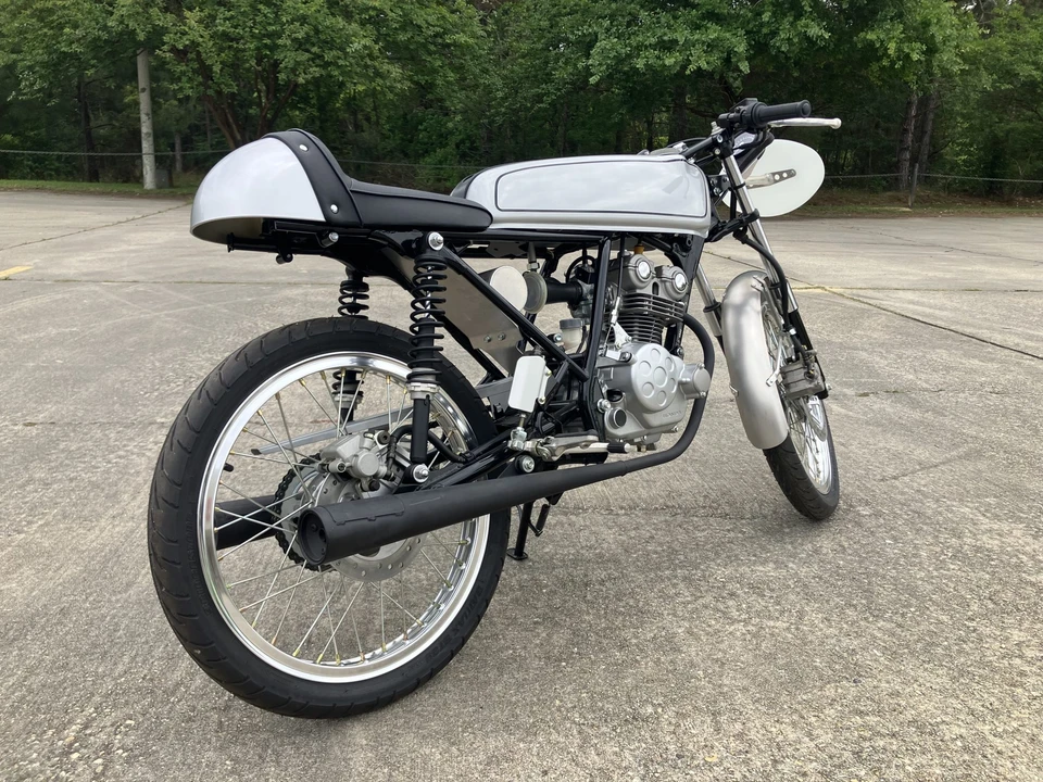 2004 Honda CB50R - Image 5 of 31
