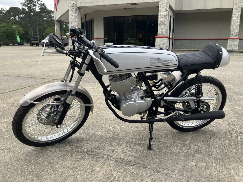 2004 Honda CB50R - Image 12 of 31