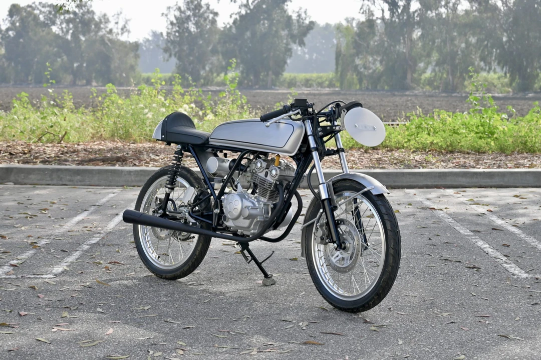 2004 Honda CB50R - Image 2 of 31