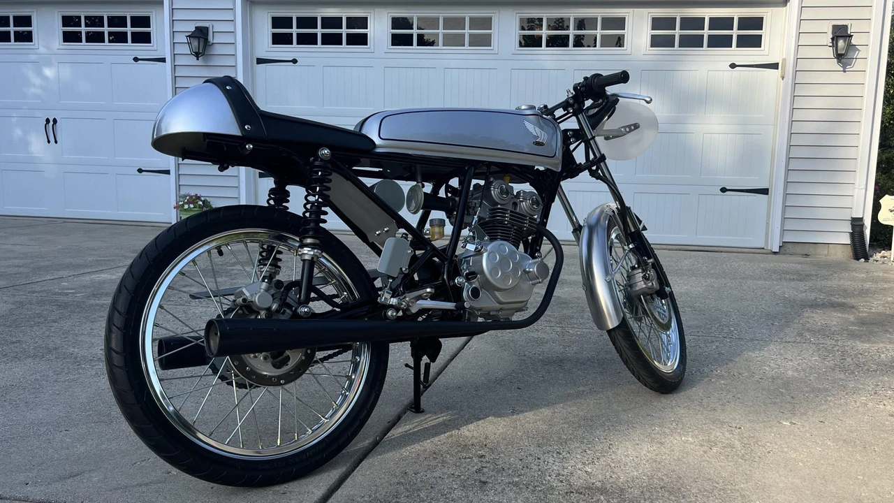 2004 Honda CB50R - Image 12 of 31