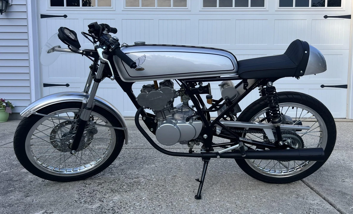 2004 Honda CB50R - Image 6 of 31