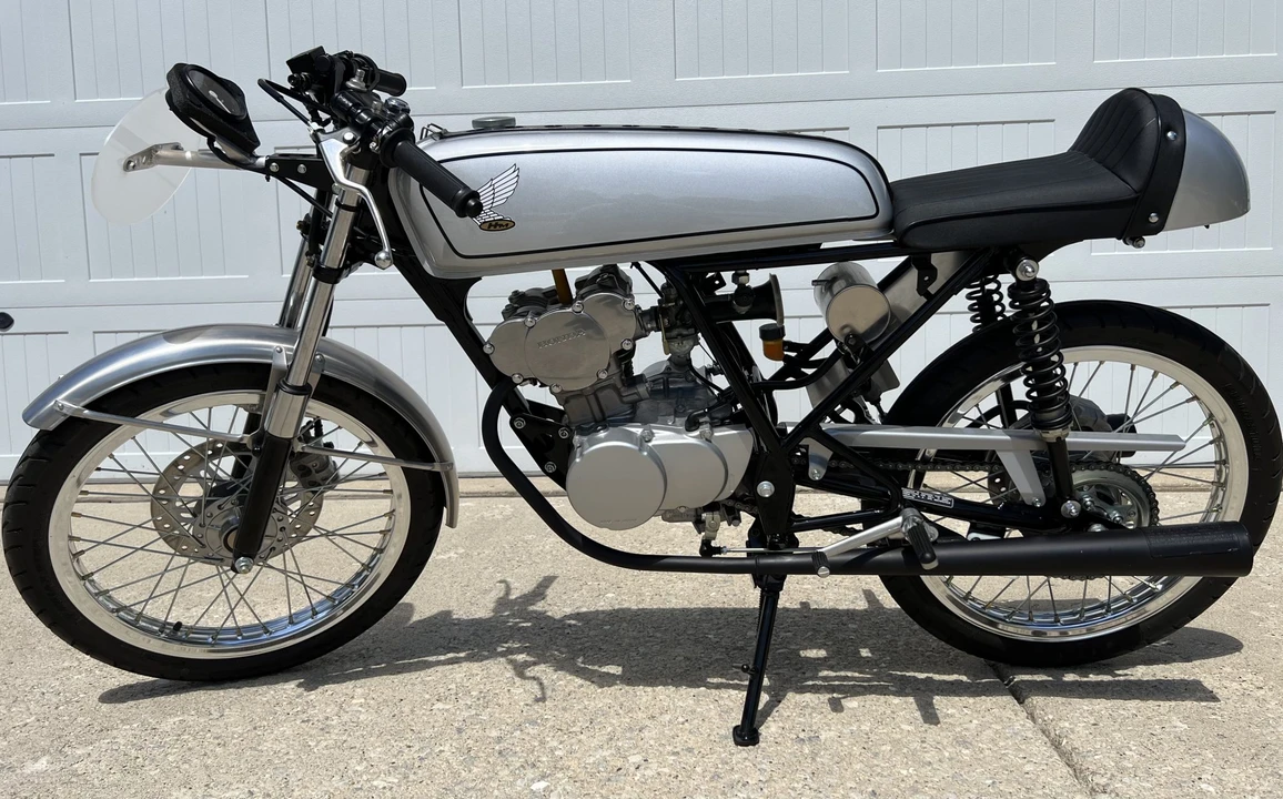 2004 Honda CB50R - Image 8 of 31