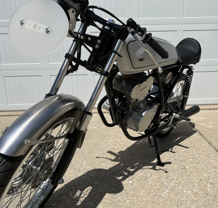 2004 Honda CB50R - Image 2 of 31