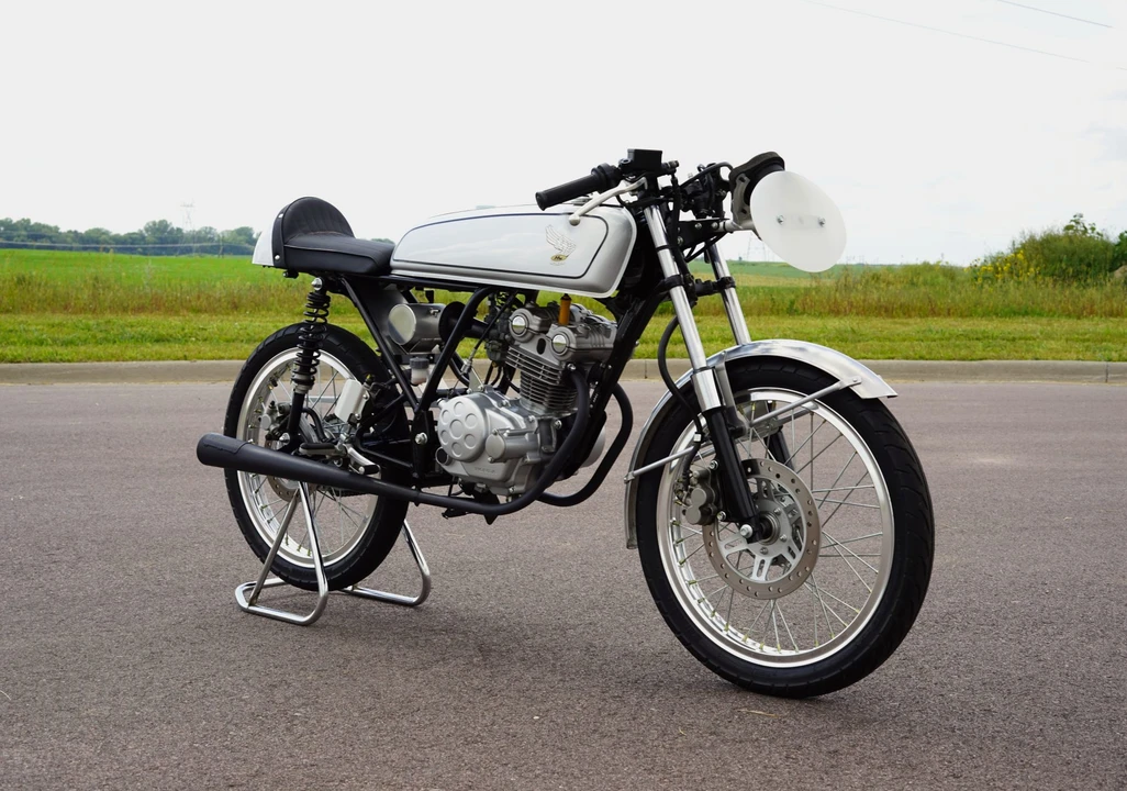 2004 Honda CB50R - Image 5 of 31