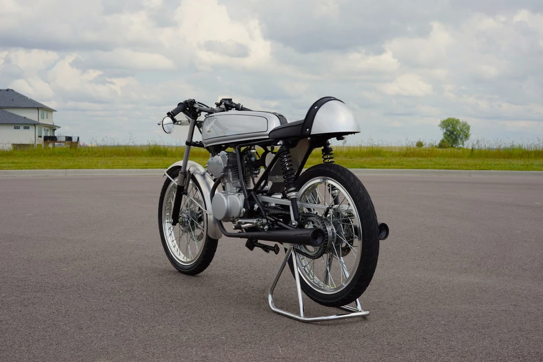 2004 Honda CB50R - Image 12 of 31