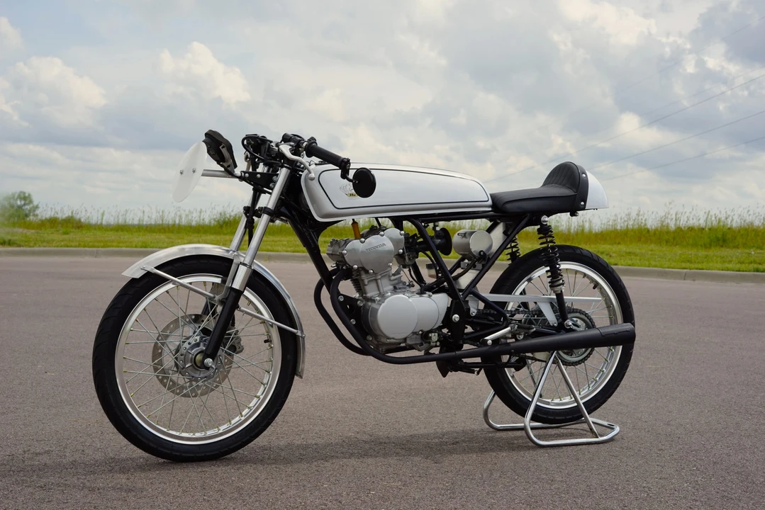 2004 Honda CB50R - Image 17 of 31