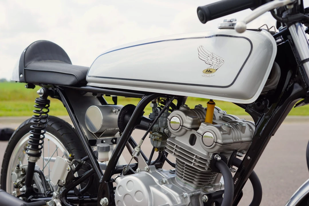 2004 Honda CB50R - Image 22 of 31