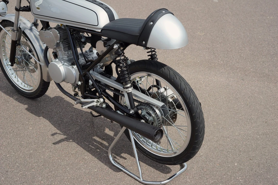 2004 Honda CB50R - Image 27 of 31