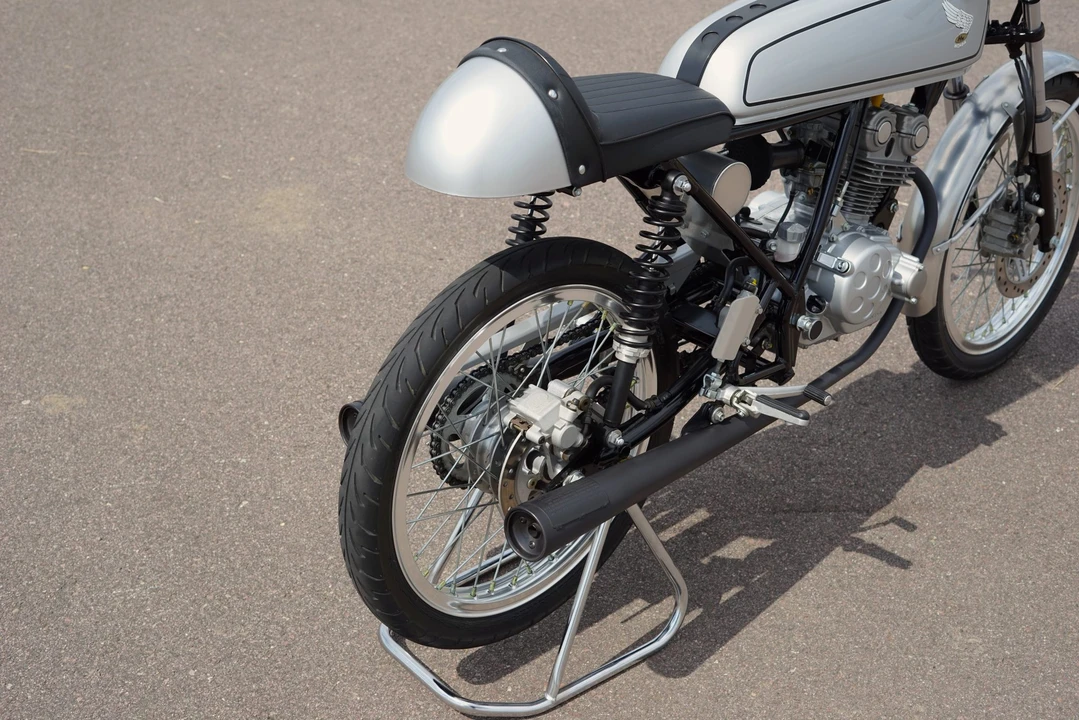 2004 Honda CB50R - Image 28 of 31