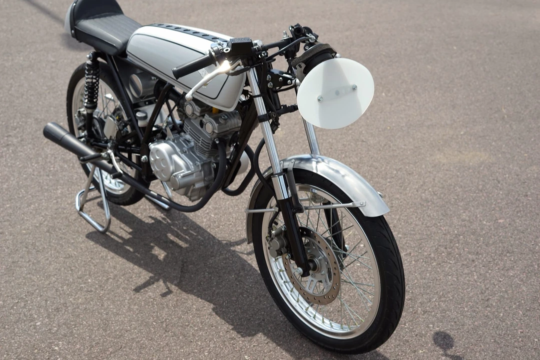 2004 Honda CB50R - Image 21 of 31