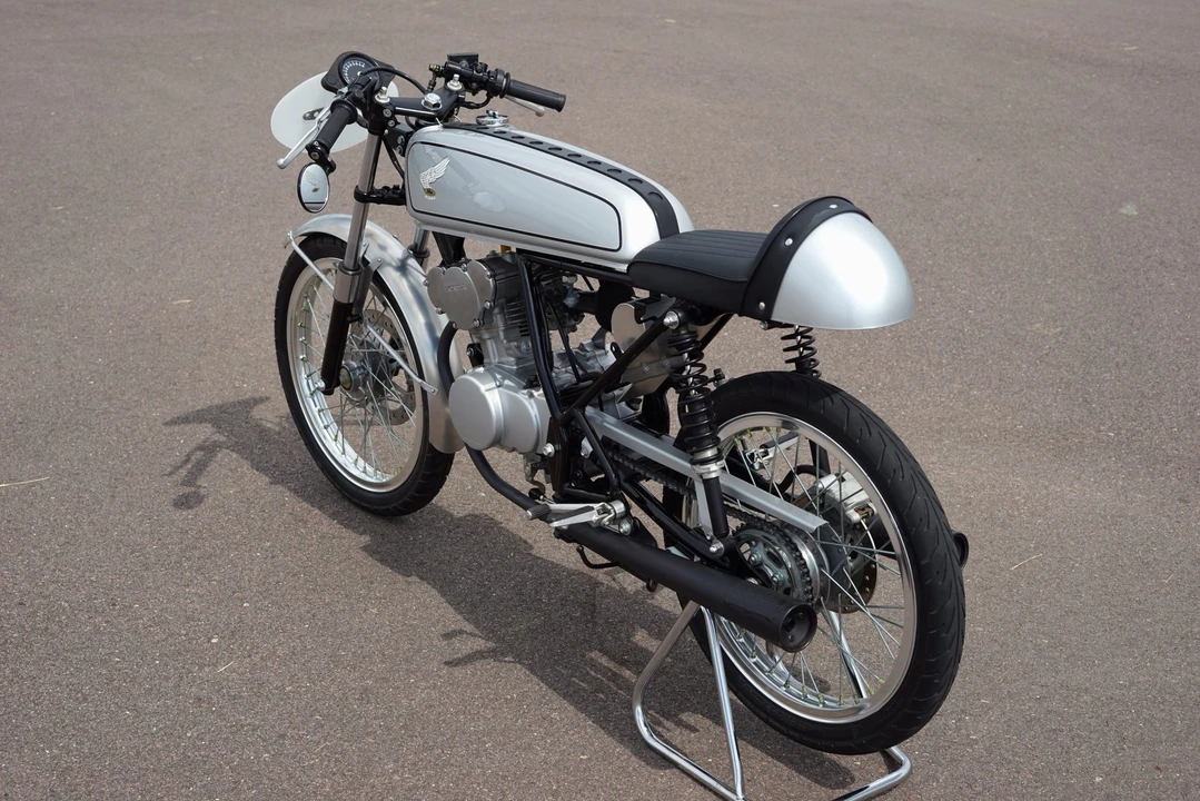 2004 Honda CB50R - Image 13 of 31